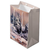 Winter in den Rocky Mountains Mittlere Geschenktüte (Vorderseite Schrägansicht)