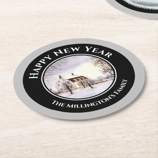 Winter in Neuengland Weihnachts Schwarzer grauer K Runder Pappuntersetzer (Angewinkelt)