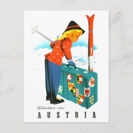 Winter in Österreich, Ski-Girl mit großem Koffer Postkarte