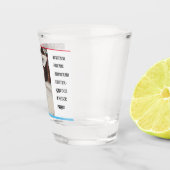 Winter in sieben Sprachen geschrieben Schnapsglas (Rechts)