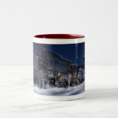 Winter in Waterville Zweifarbige Tasse (Mittel)