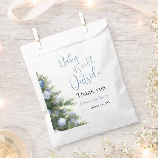 Winter It's Cold Outside Blue Bow Baby Shower Geschenktütchen (Ausgeschnitten)