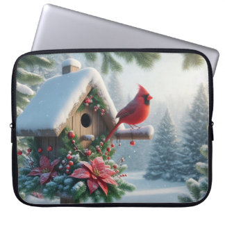Winter Kardinal auf einem festlichen Geburtshaus Laptopschutzhülle