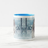 Winter Keeshond Zweifarbige Tasse (Mittel)