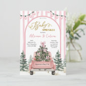Winter-Kiefern-Bäume Kokett-Bogen Rosa Baby Sprink Einladung (Stehend Vorderseite)