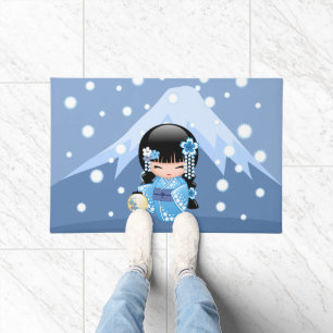 Winter Kokeshi Doll - Blue Mountain Geisha Girl Fußmatte