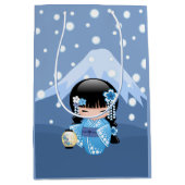 Winter Kokeshi Doll - Blue Mountain Geisha Girl Mittlere Geschenktüte (Vorderseite)