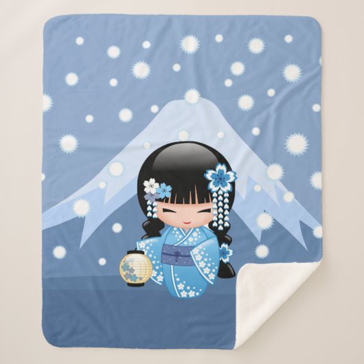 Winter Kokeshi Doll - Blue Mountain Geisha Girl Sherpadecke (Vorderseite)
