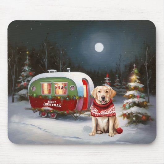 Winter Labrador Caravan Weihnachtsabenteuer Mousepad (Vorne)
