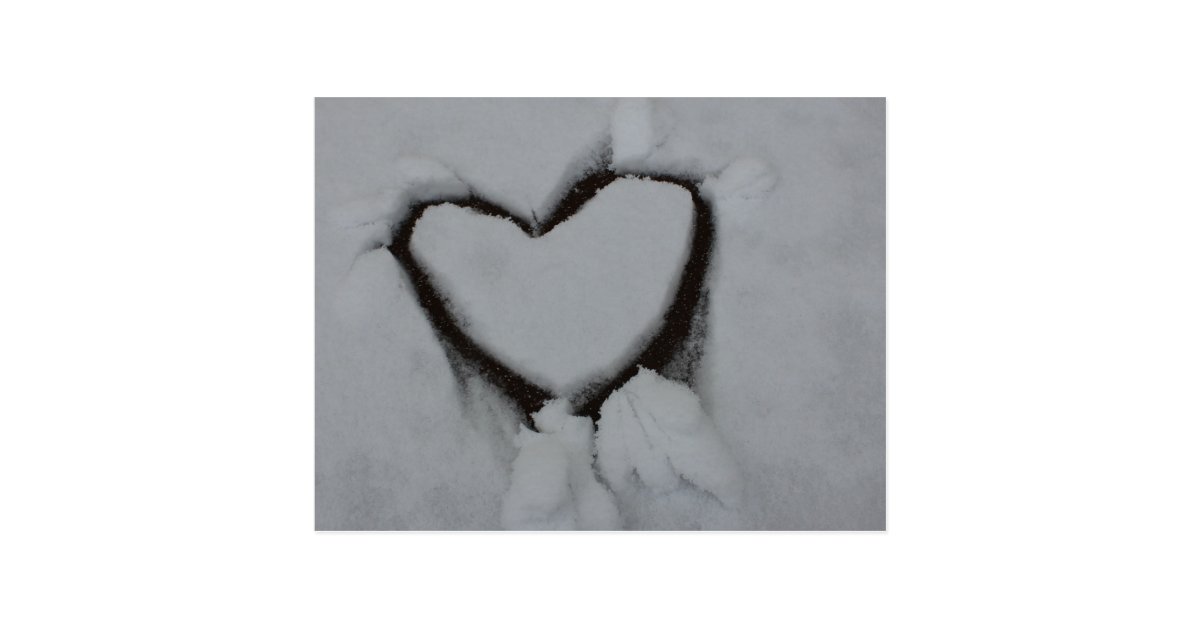 WinterLiebe Herz im Schnee Postkarte Zazzle
