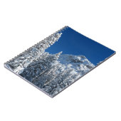 Winter-Märchenland-Schnee bedeckte Baum-Berge Notizblock (Linke Seite)