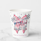 Winter Onderland Girl 1. Geburtstagsfeier Pappbecher (Vorderseite)