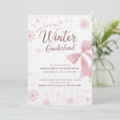 Winter Onederland Pink Snowflake First Birthday Einladung (Stehend Vorderseite)