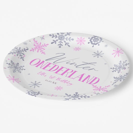 Winter ONEderland Snowflake 1st Birthday Party Pappteller (Schrägansicht)