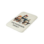 Winter Penguin Family with Snowman Badematte (Schrägansicht)