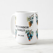 Winter Pine Cons Familiennamendesign Kaffeetasse (Vorderseite Links)