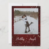 Winter Pine & Gold Weihnachtsfest Hochzeit Einladung (Rückseite)