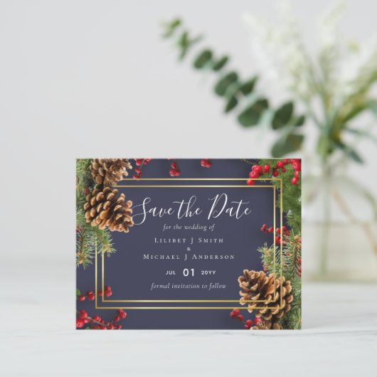 Winter Red Berries Pine Cones Wedding Postkarte (Stehend Vorderseite)