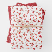 Winter Rosehips Berries und Schnee. Rotes Weihnach Geschenkpapier Set (Beispiel)