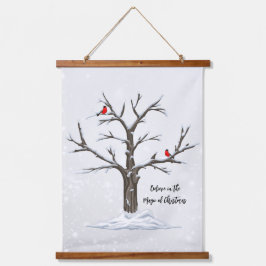 Winter Rote Kardinäle auf Schneebaum Wandteppich Mit Holzrahmen