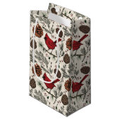 Winter Roter Kardinal in Pine Tree Kleine Geschenktüte (Vorderseite Schrägansicht)