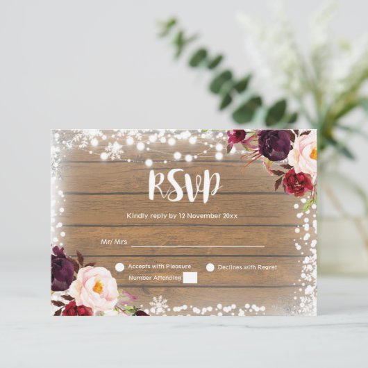 Winter Rustic Wedding RSVP Card Karte (Stehend Vorderseite)