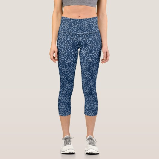 Winter Sacred Geometry Muster Capri Leggings (Vorderseite)