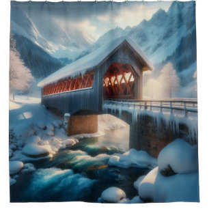 Winter, schneebedeckte Brücke und Fluss Duschvorhang