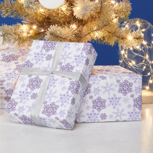 Winter-Schneeflocken lila Muster Geschenkpapier