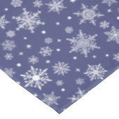 Winter-Schneeflocken-Monogramm-Tischdecke Tischdecke (Schrägansicht)