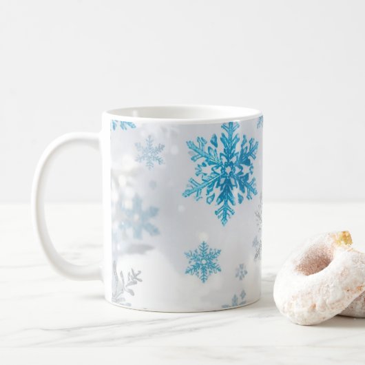 Winter-Schneeflocken-Muster Blau und Weiß Kaffeetasse (Mit Donut)