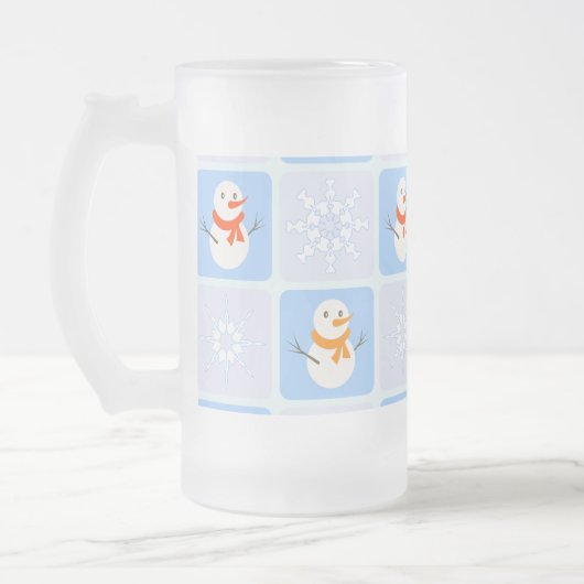 Winter Schneemann und Schneeflocken Mattglas Bierglas (Links)