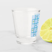 Winter Schneemann und Schneeflocken Schnapsglas (Links)