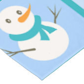 Winter Schneemann und Schneeflocken Tischdecke (Schrägansicht)