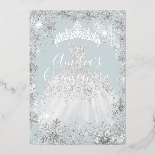 Winter Silver Blue Snowflake Quinceanera Folieneinladung (Vorderseite)