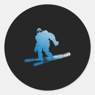 Winter Skifahren Sasquatch Ski Kryptid Kryptozoolo Runder Aufkleber