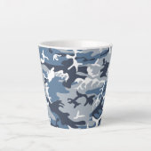 Winter Snow Blue Camouflage, Militär, Armee Milchtasse (Vorderseite)