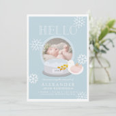 Winter Snow Globe Blue Boy Geburtserklärung Einladung (Stehend Vorderseite)