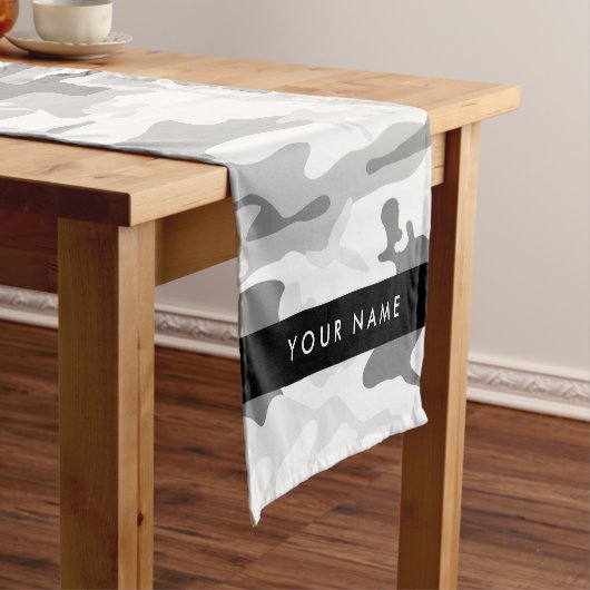 Winter Snow Gray Camouflage Ihr Name personalisier Kurzer Tischläufer (Beispiel)