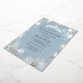 Winter Snowflake Dusty Blue Silver Quinceanera Folieneinladung (Gedreht)