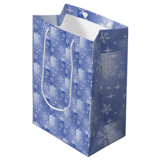 Winter Snowflake Mittlere Geschenktasche Geschenktüte (Vorderseite Schrägansicht)