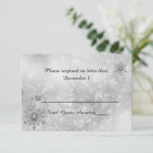 Winter Snowflake Wedding RSVP Card Karte (Stehend Vorderseite)