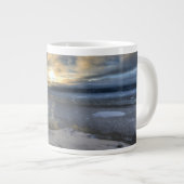 Winter Solstice Turnonce Arm Jumbo-Tasse (Vorderseite Rechts)