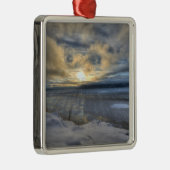 Winter Solstice Turnonce Arm Silbernes Ornament (Rechts)