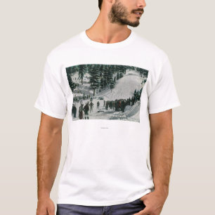 Winter-Sport-Szene an Charleston-Berg T-Shirt