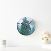 Winter Spruce with snow Runde Wanduhr (Zuhause)
