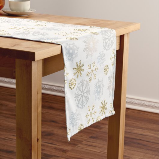 Winter Table Runner von Blue Snowflake Kurzer Tischläufer (Beispiel)