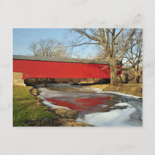 Winter-Tauwetter-überdachte Brücke Postkarte