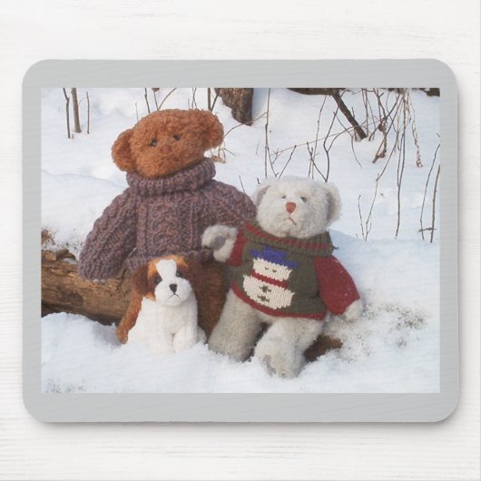 Winter-Teddybär-Brüder mit Welpen Mousepad (Vorne)