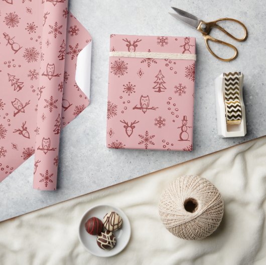 Winter Things Wrapping Paper - Rose + Ruby Geschenkpapier (Kunsthandwerk)